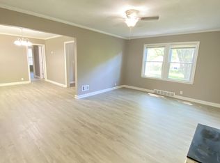 5710 Hadley St, Merriam, KS 66202