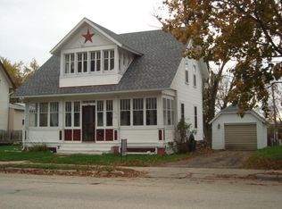 443 Madison St, Lancaster, WI 53813