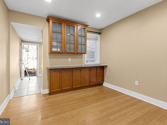 5th image of 2041 E Arizona St