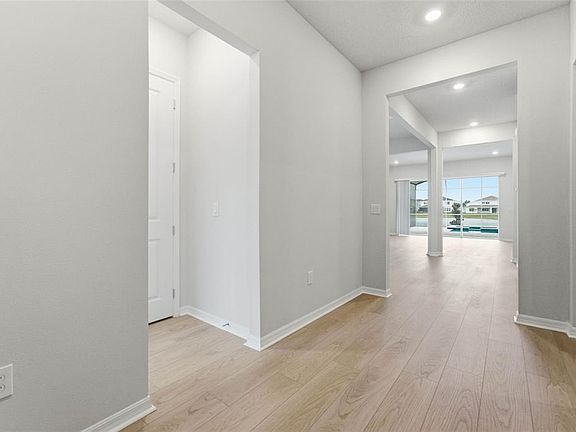 5th image of 8369 Fenton St