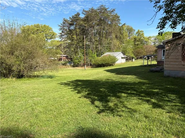 1018 Person St, Eden, NC 27288