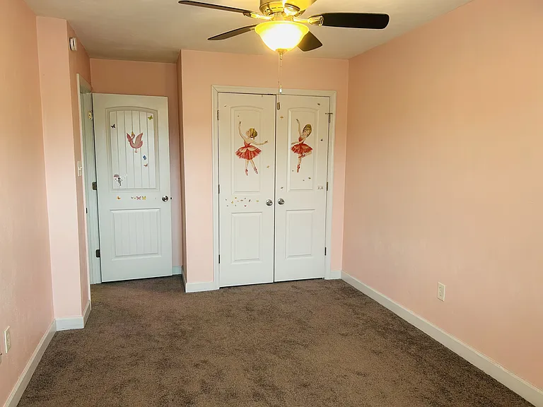 1823 Volvo Pkwy — Photo 16