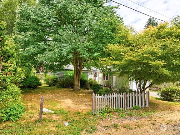 2nd image of 2122 Muirhead Avenue NW