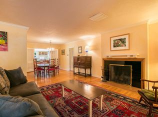913 Avenida Del Sol NE, Albuquerque, NM 87110