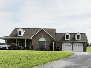 574 Plantation Dr, Fincastle, VA 24090