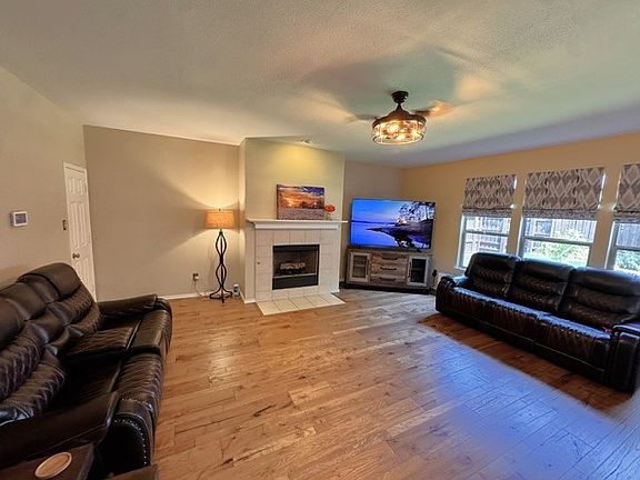 3rd image of 5832 Rubblestone Dr