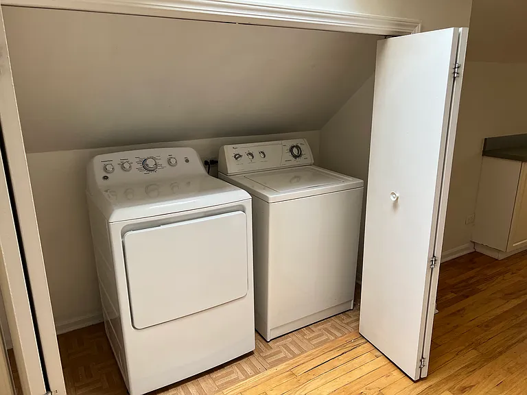 900 N Ashland Ave #4 — Photo 16