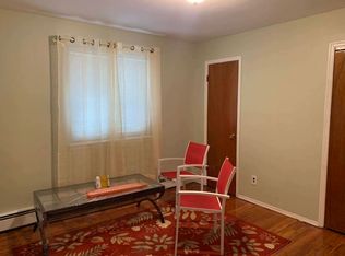 31-22 44th St #1B, Astoria, NY 11103