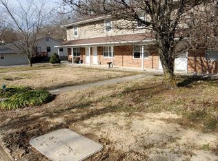 129 Village Dr #3, Carbondale, IL 62902