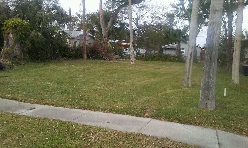 2nd image of Pierce Ave.