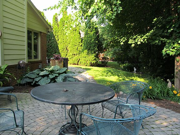 5th image of 40190 Woodside Dr N #33
