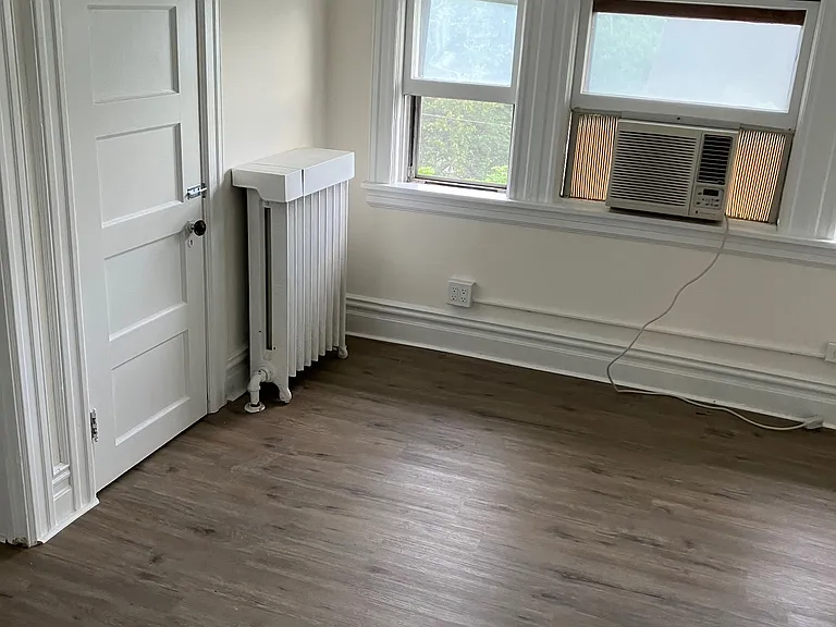 42 Vernon Ave #2 — Photo 7