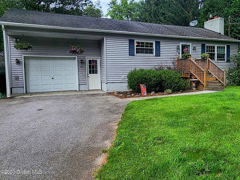 3rd image of 25 Putnam Road