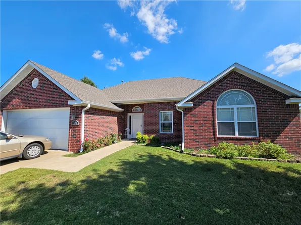 2118 Hidden Meadows St, Elkins, AR 72727