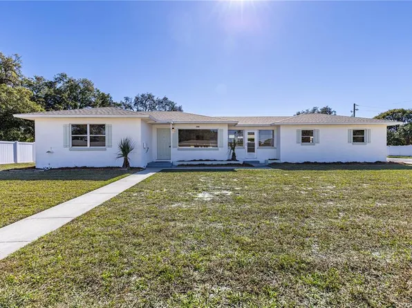 2590 Westland Rd, Mount Dora, FL 32757