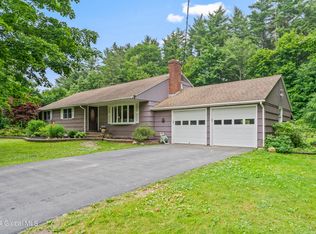6 Wendy Ln, Burnt Hills, NY 12027