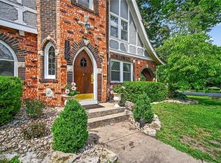1200 W 72nd St, Kansas City, MO 64114