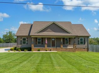 504 Richland Farms Dr, Manchester, TN 37355