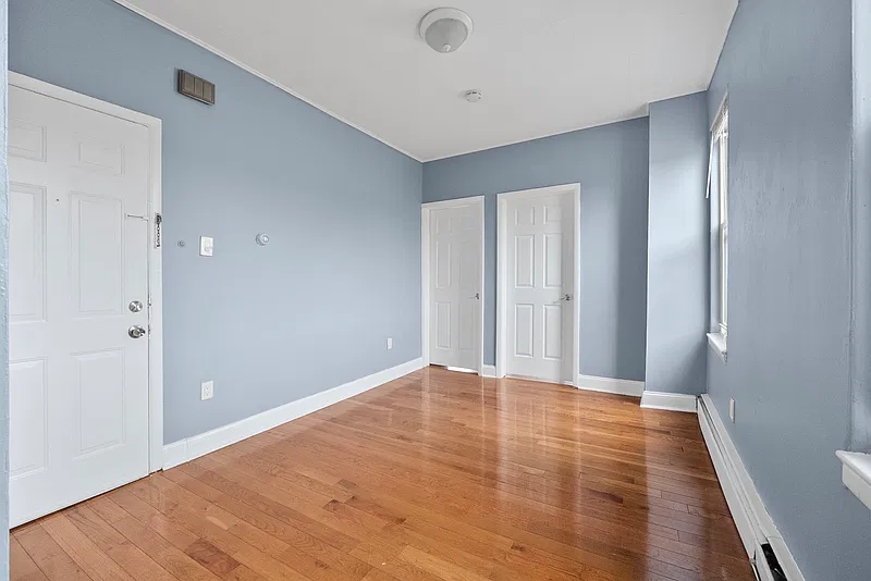 2 bed, 1.0 bath, $1,925 — Photo 2