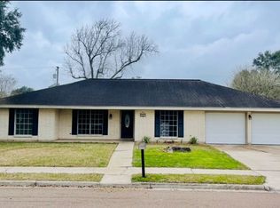 601 Berkshire Ln, Victoria, TX 77904