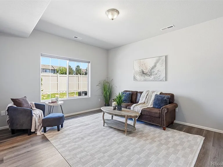 7375 Forest Meadows Ave — Photo 4