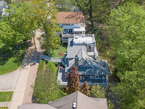 3rd image of 2382 Valley Ave