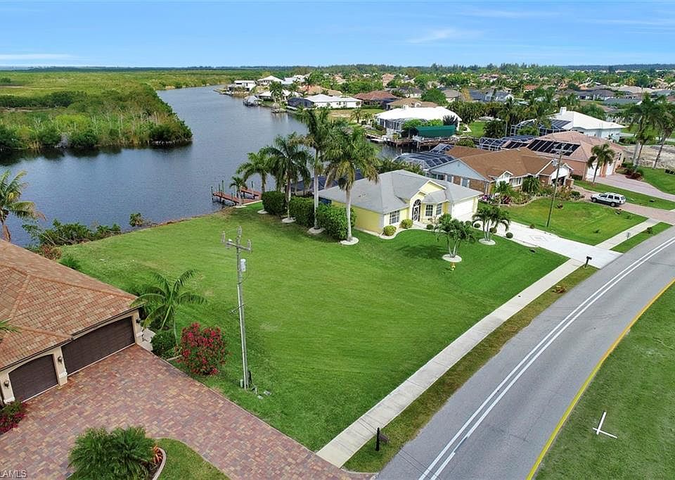 1st image of 2948 Surfside Blvd