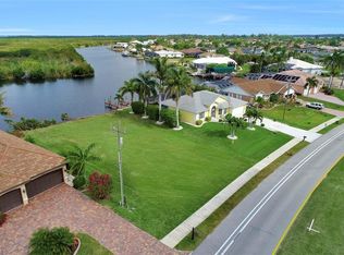 2948 Surfside Blvd, Cape Coral, FL 33914