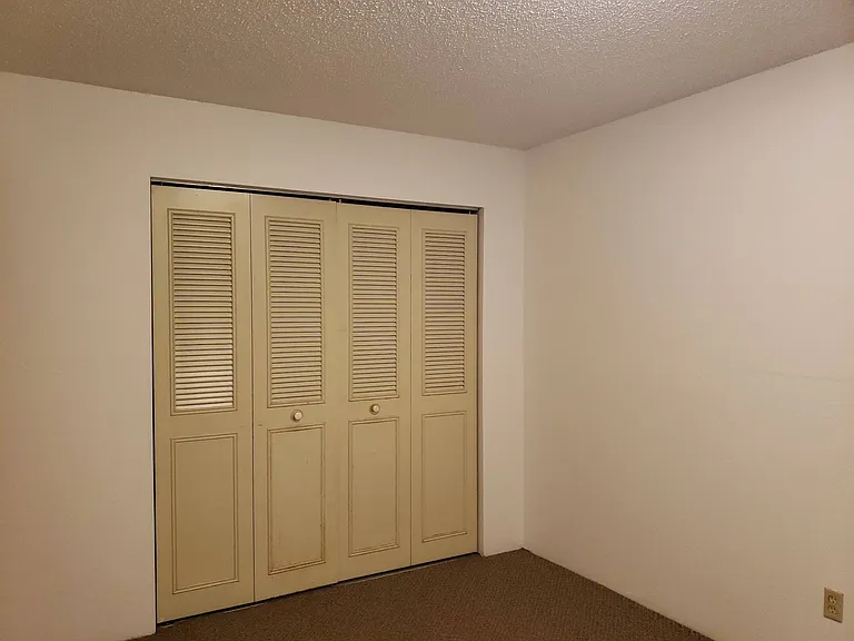 735 NE Maple St — Photo 25