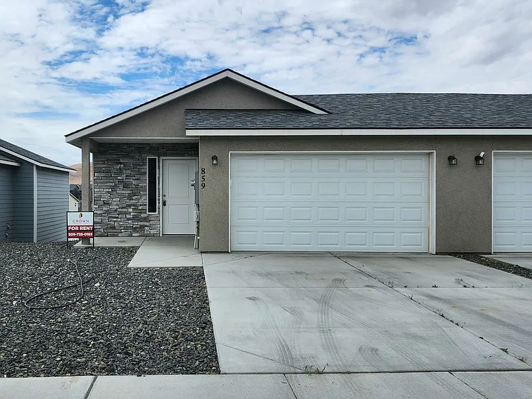 859 Duke Ln — Photo 1