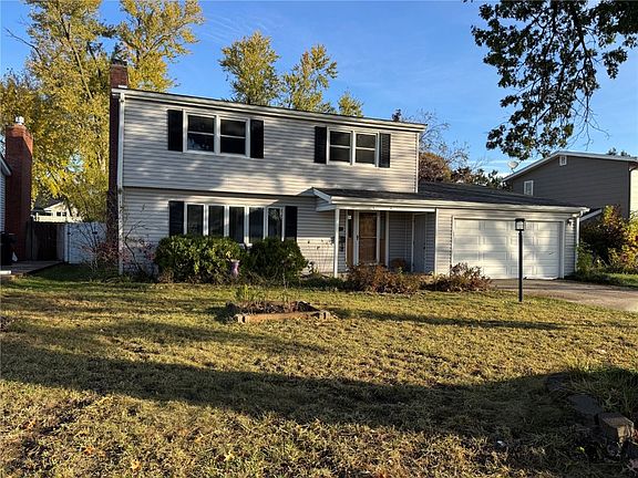 3rd image of 650 Staub Ct NE