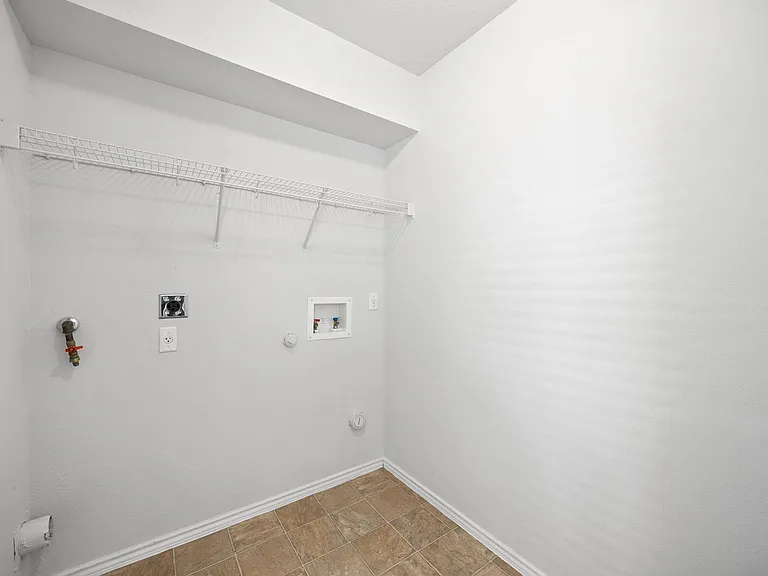 105 Fire Island Dr — Photo 21