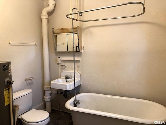 4th image of 3008 N Avalon Pl #3318