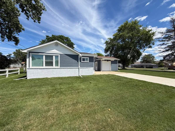 314 S Bray St, New Carlisle, IN 46552