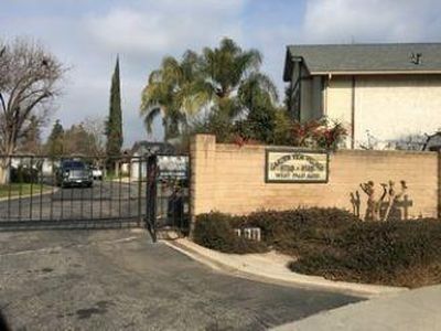 3712 W Palo Alto Ave, Fresno, CA, 93711