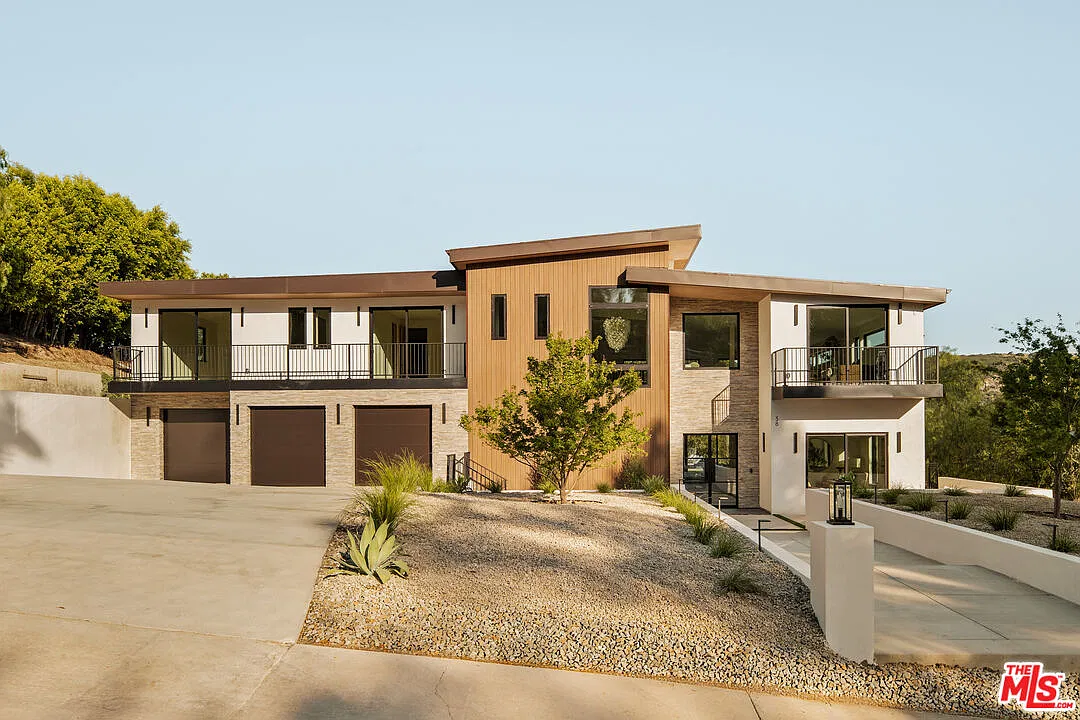 6 bed, 6.5 bath, 7686 sqft, $34,450 — Photo 4
