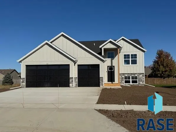 516 Hillside St, Harrisburg, SD 57032