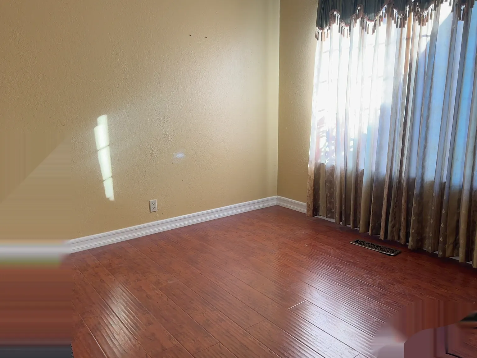4104 Amos Way — Photo 3
