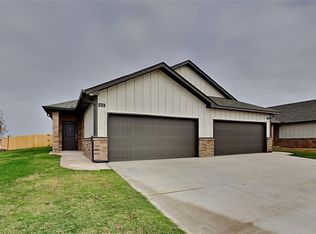9349 NW 124th St, Yukon, OK 73099