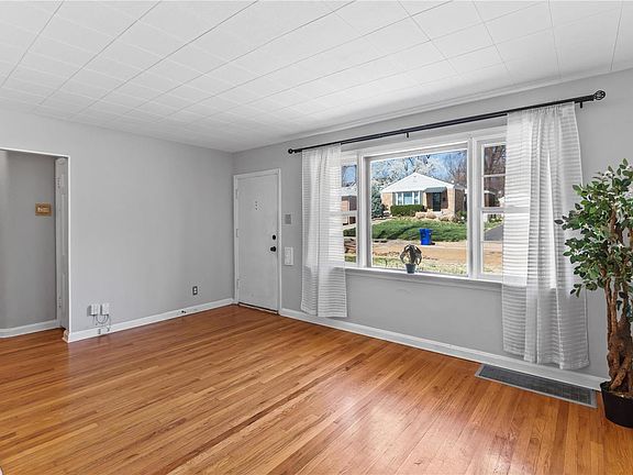 2nd image of 7554 Drexel Dr