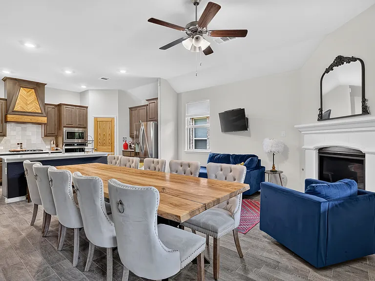 3936 Sidney Ln — Photo 9