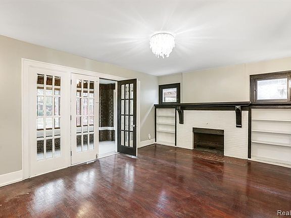 3rd image of 1536 Virginia Park Ave