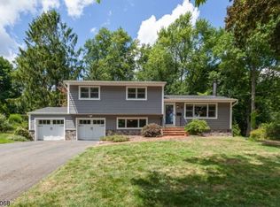 25 Harreton Rd, Allendale, NJ 07401