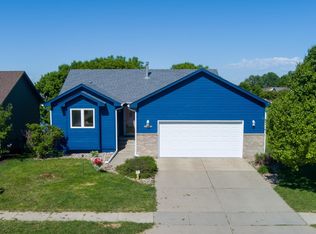 5813 N Gold Nugget Ave, Sioux Falls, SD 57104