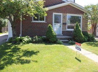 31908 Saint Margaret St, Saint Clair Shores, MI