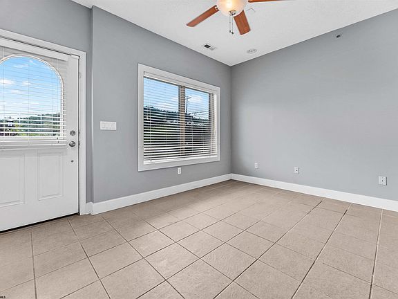 5th image of 388 Frontier Ave