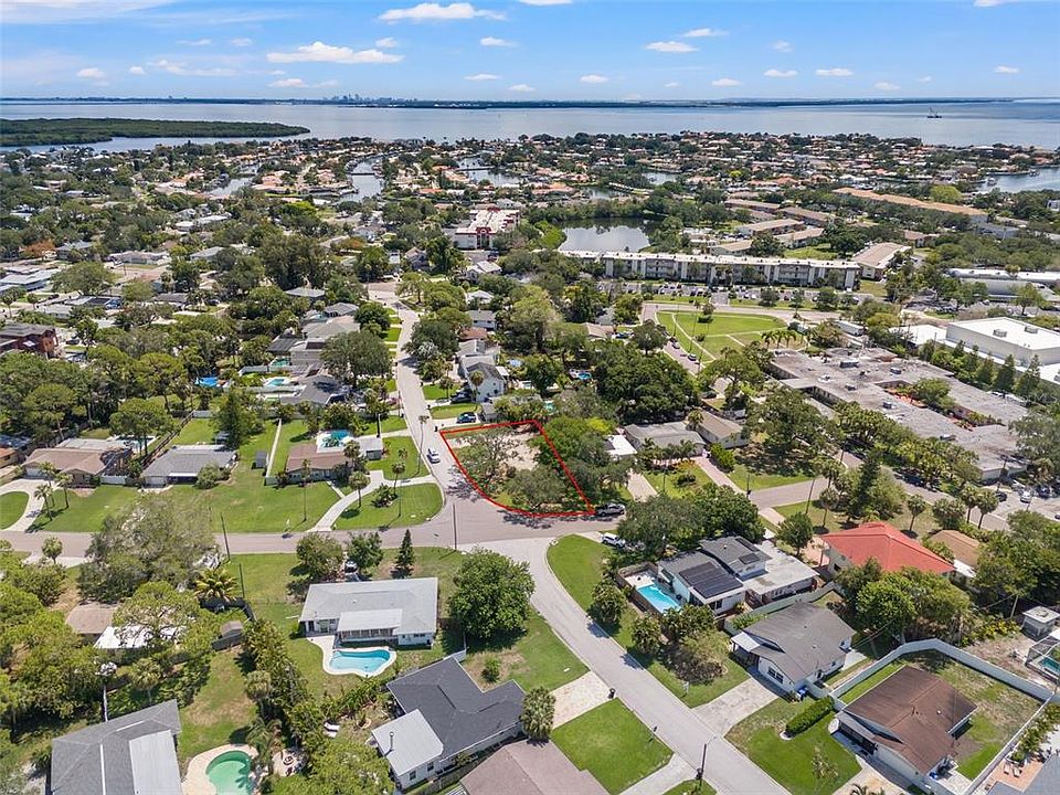 1st image of 4531 VENETIAN BOULEVARD NE LOT 1