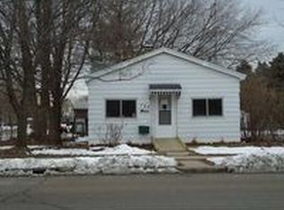 134 Main St, Marinette, WI 54143