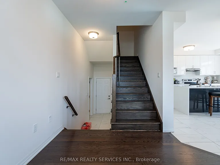 3700 Quayside Dr — Photo 32