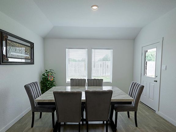 4th image of 644 Tranquility Ln